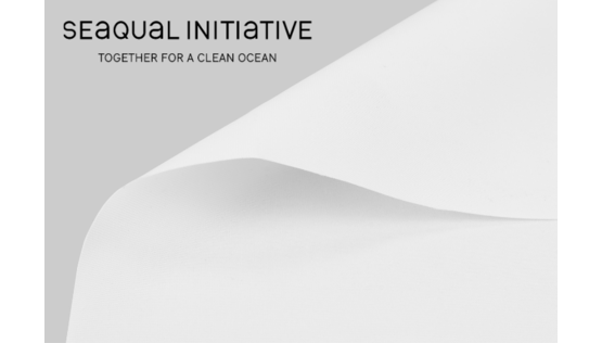 SEAQUAL® Display 210 Recycled FR, +/- 220 g/m2
38% SEAQUAL® and 62% Recycled yarn
For subli transfer & direct
3,20 x +/- 100 m
